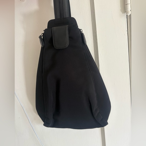 HOBO Black Sling Bag - Picture 6 of 8